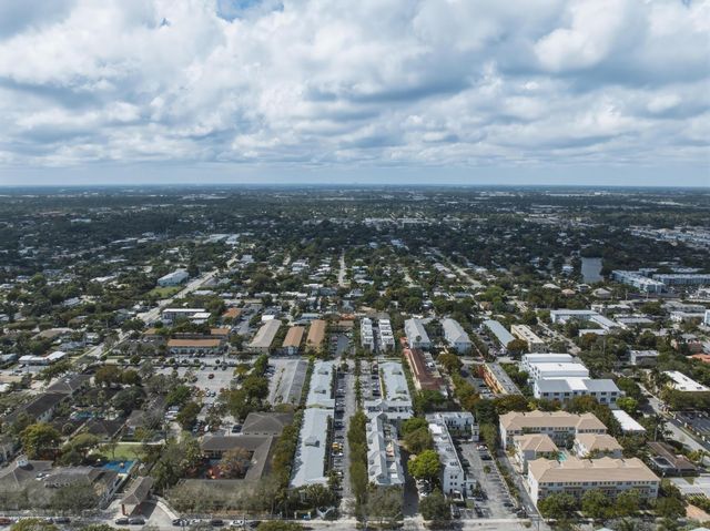 2660 NE 8th Avenue 102, Wilton Manors, FL 33334