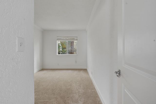 2660 NE 8th Avenue 102, Wilton Manors, FL 33334