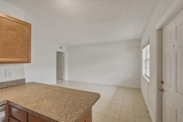 2660 NE 8th Avenue 102, Wilton Manors, FL 33334