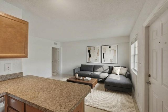 2660 NE 8th Avenue 102, Wilton Manors, FL 33334