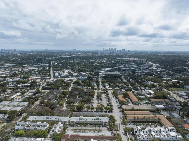 2660 NE 8th Avenue 102, Wilton Manors, FL 33334