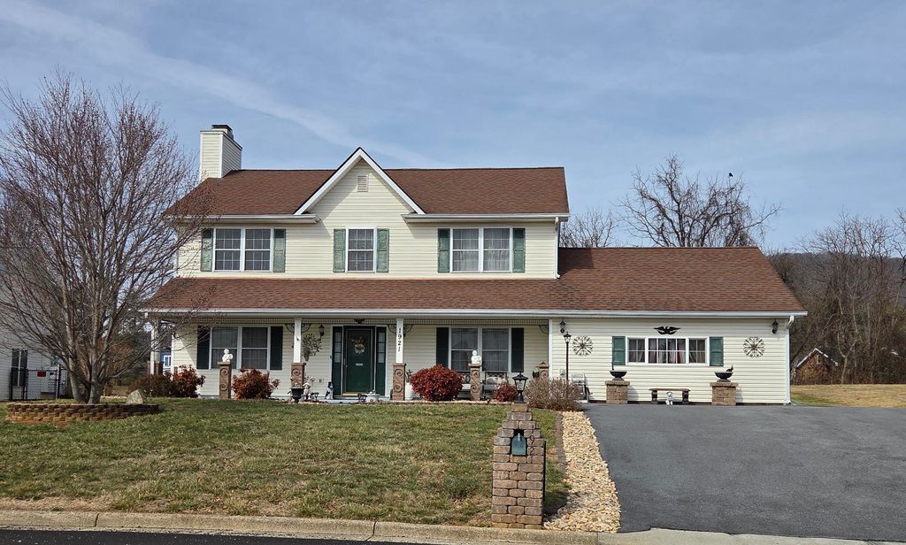 1921 Bloomfield Ave AVE, Roanoke, VA 24012