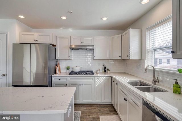 161 HIGH POINTE DR, Hummelstown, PA 17036