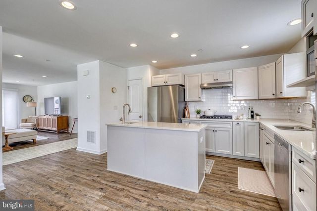 161 HIGH POINTE DR, Hummelstown, PA 17036