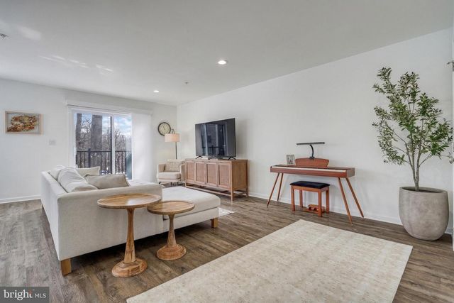 161 HIGH POINTE DR, Hummelstown, PA 17036