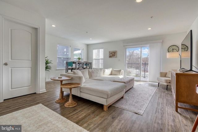 161 HIGH POINTE DR, Hummelstown, PA 17036