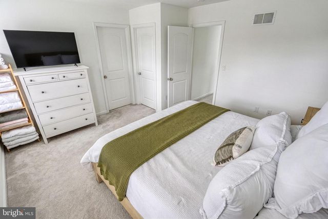 161 HIGH POINTE DR, Hummelstown, PA 17036