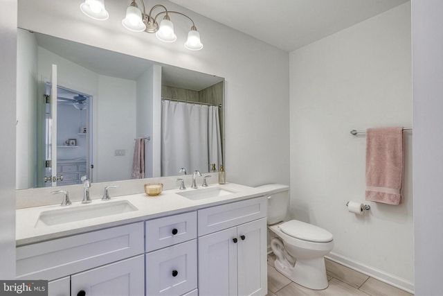 161 HIGH POINTE DR, Hummelstown, PA 17036