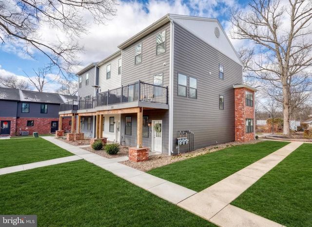 161 HIGH POINTE DR, Hummelstown, PA 17036