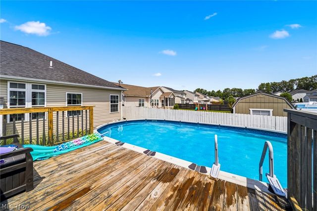 7347 Warblers Lane, North Ridgeville, OH 44039