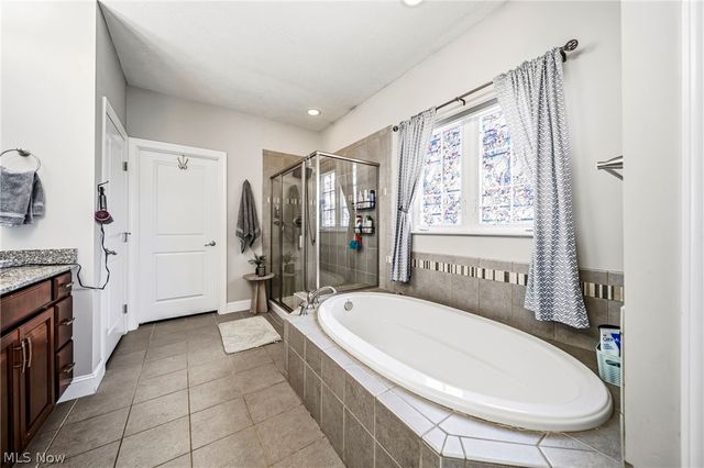 7347 Warblers Lane, North Ridgeville, OH 44039