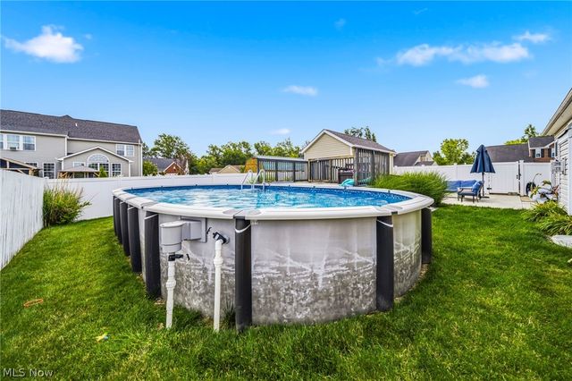 7347 Warblers Lane, North Ridgeville, OH 44039
