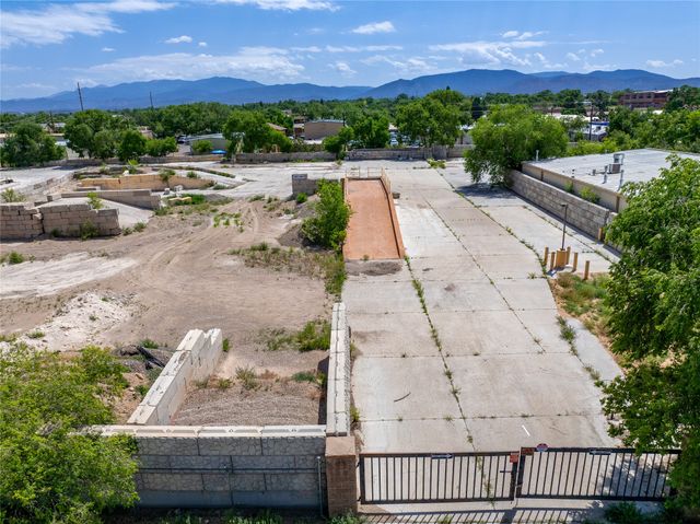 1281 Clark Road, Santa Fe, NM 87505