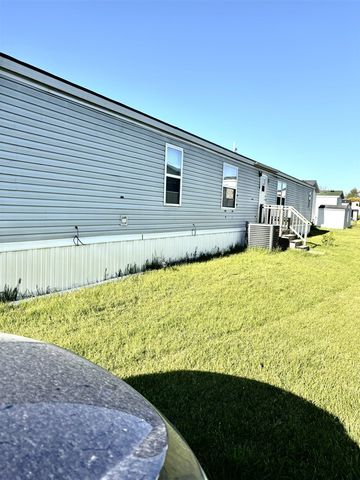 1194 W Grey Court, Wayland, MI 49348