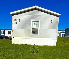 1194 W Grey Court, Wayland, MI 49348