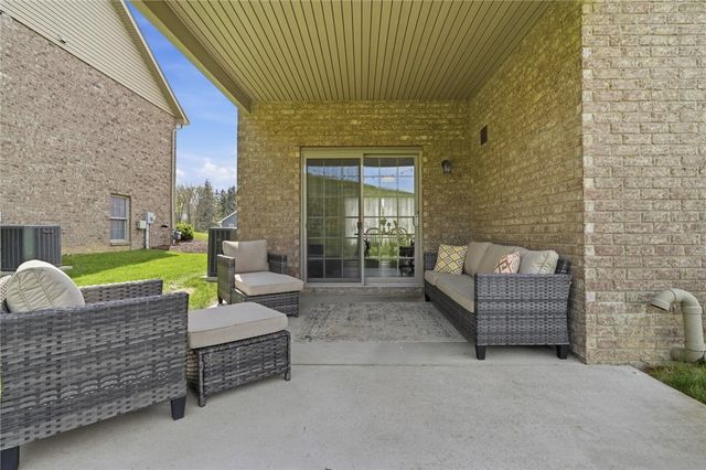 301 Juniper Way, Peters Twp, PA 15317