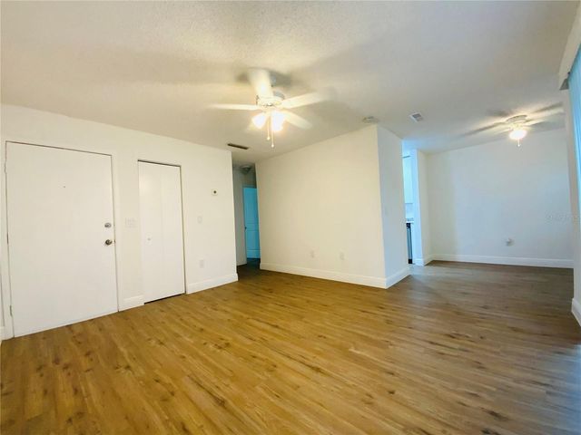 305 E WELLINGTON COURT 62, Tampa, FL 33604