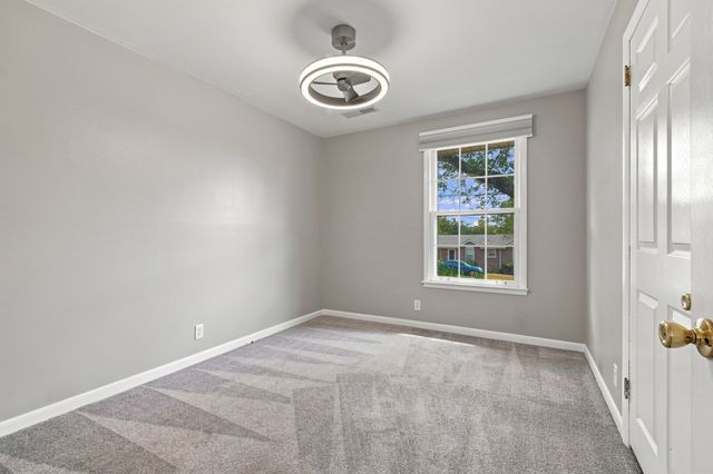 211 Blue Ridge Dr, Old Hickory, TN 37138