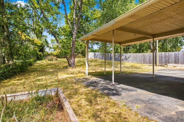 211 Blue Ridge Dr, Old Hickory, TN 37138