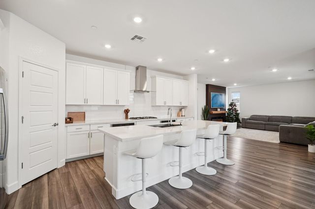 3837 Nava Ave, Sacramento, CA 95835