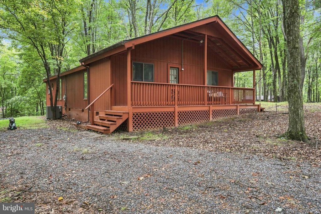 664 TUCKAHOE TRL, Hedgesville, WV 25427