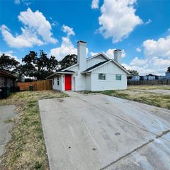 1703 Justin Lyn Street, Arlington, TX 76012
