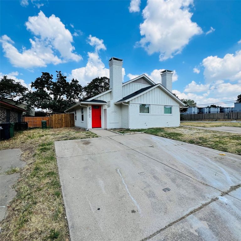1703 Justin Lyn Street, Arlington, TX 76012