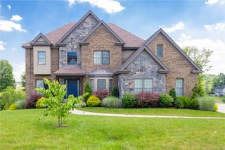 203 Ironwood Ct, Peters Twp, PA 15367