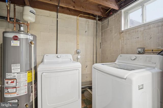 1646 INGRAM RD, Baltimore, MD 21239