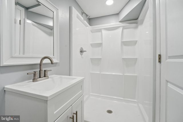 1646 INGRAM RD, Baltimore, MD 21239