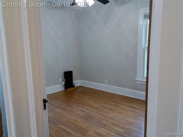 2041 N Main Street 1, Royal Oak, MI 48073