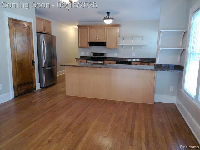 2041 N Main Street 1, Royal Oak, MI 48073