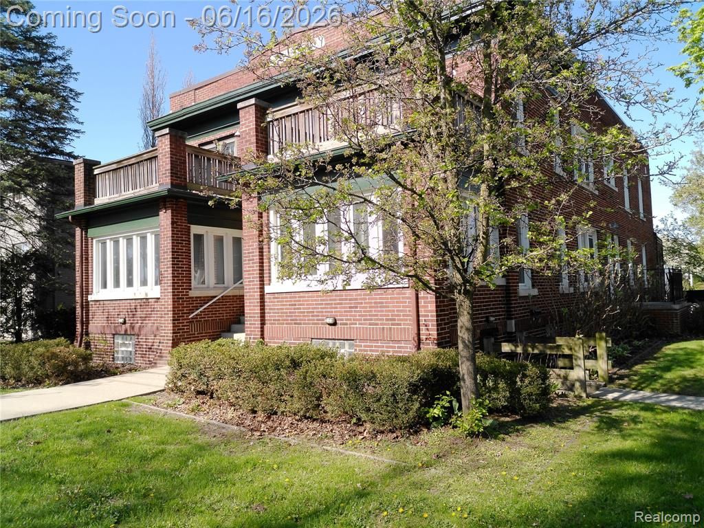 2041 N Main Street 1, Royal Oak, MI 48073