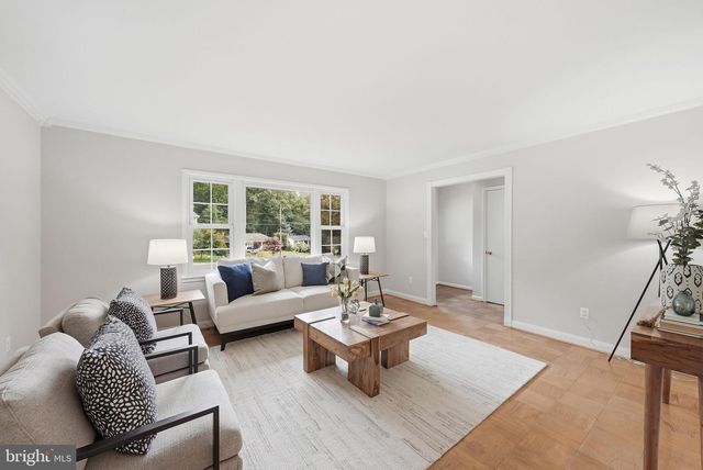 4414 GLENN ROSE ST, Fairfax, VA 22032
