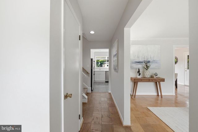 4414 GLENN ROSE ST, Fairfax, VA 22032