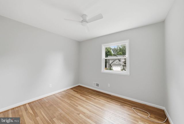 4414 GLENN ROSE ST, Fairfax, VA 22032