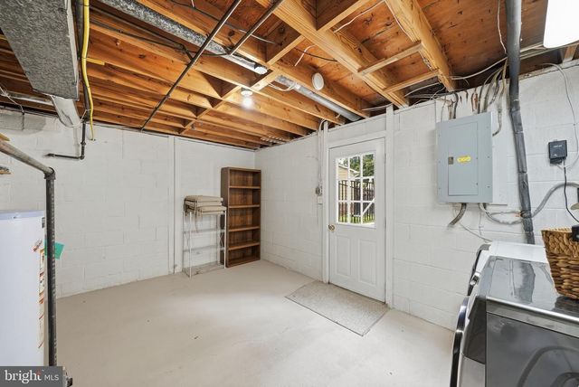 4414 GLENN ROSE ST, Fairfax, VA 22032