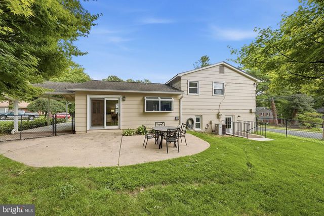 4414 GLENN ROSE ST, Fairfax, VA 22032
