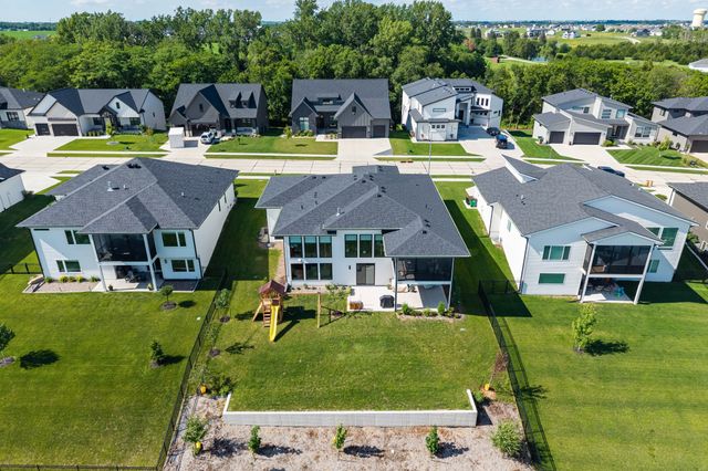 17734 Townsend Drive, Clive, IA 50325