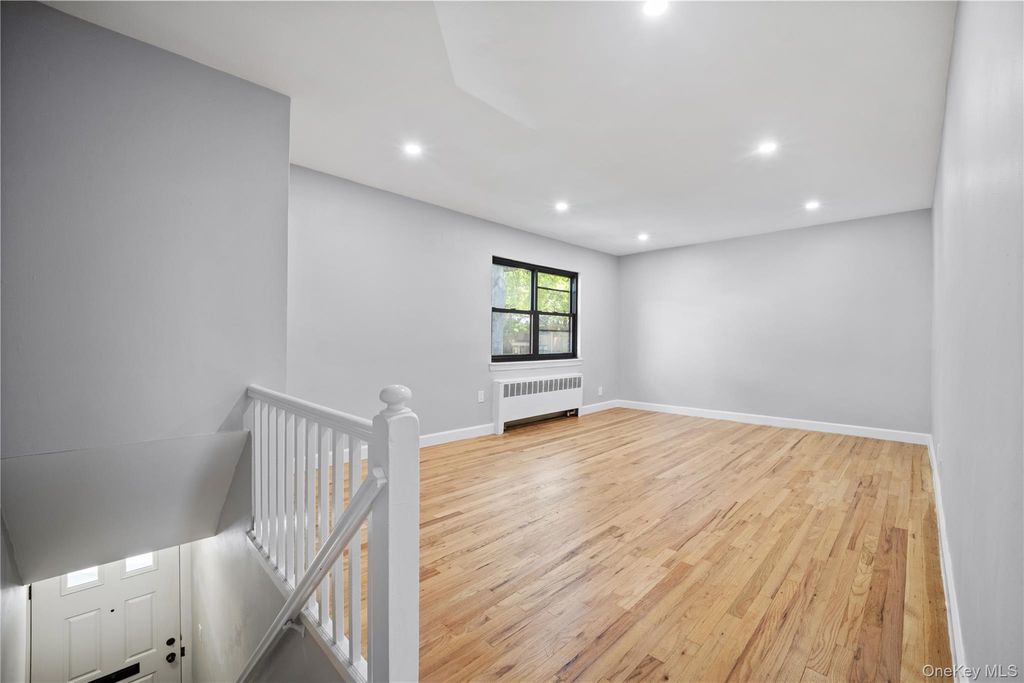 73-25 220th Street 137A2, Oakland Gardens, NY 11364 — exterior