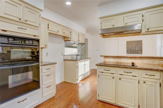 10803 Chevy Chase Drive, Houston, TX 77042