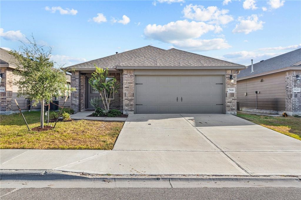 7618 Cowboy Trail Lane, Corpus Christi, TX 78413 — exterior
