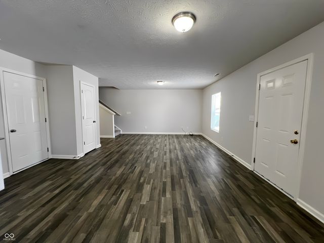 904 N 13th Street, Elwood, IN 46036