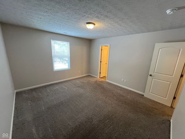 904 N 13th Street, Elwood, IN 46036