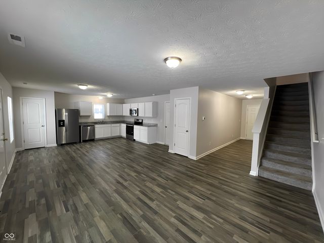 904 N 13th Street, Elwood, IN 46036