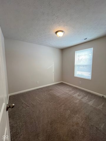 904 N 13th Street, Elwood, IN 46036