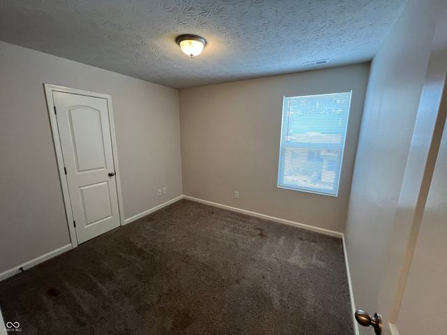 904 N 13th Street, Elwood, IN 46036