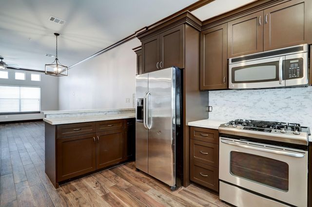 8715 Meadowcroft Drive 901, Houston, TX 77063