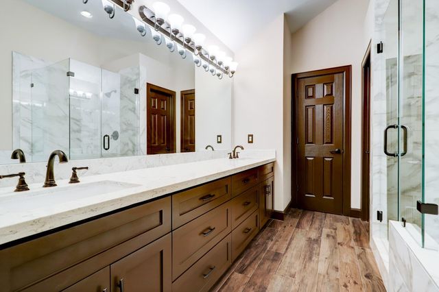 8715 Meadowcroft Drive 901, Houston, TX 77063