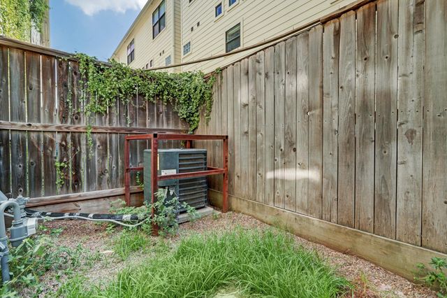 8715 Meadowcroft Drive 901, Houston, TX 77063